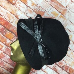 Vintage MCM Glenover Black Wool Felt Cloche Hat